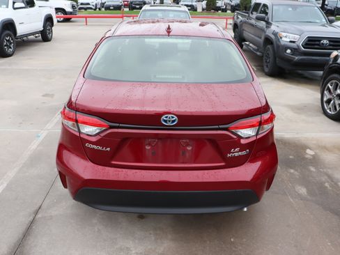 Used 2024 Toyota Corolla LE FWD image 7