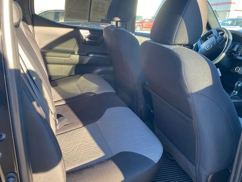 Used 2022 Toyota Tacoma TRD Off-Road image 16