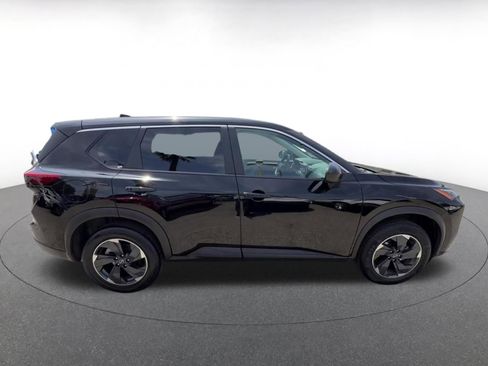 Used 2025 Nissan Rogue SV FWD image 16