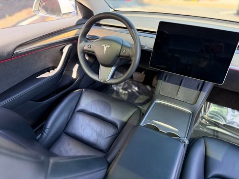 Used 2021 Tesla Model 3 Standard Range Plus image 41