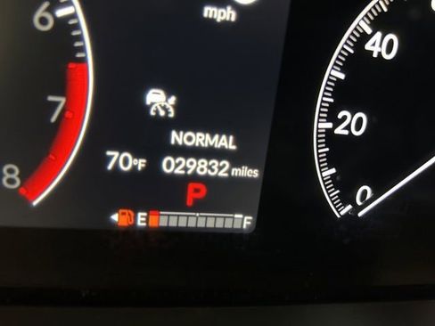 Certified 2023 Honda Pilot Touring image 33