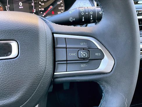 Used 2022 Jeep Compass Latitude image 22