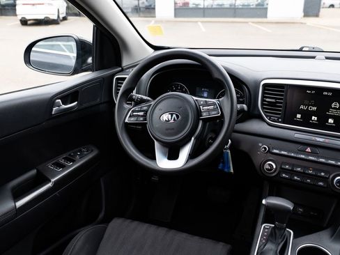 Used 2022 Kia Sportage LX FWD image 9