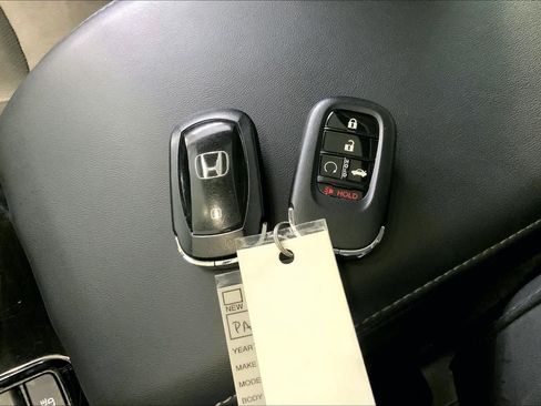 Used 2023 Honda Accord Touring image 14
