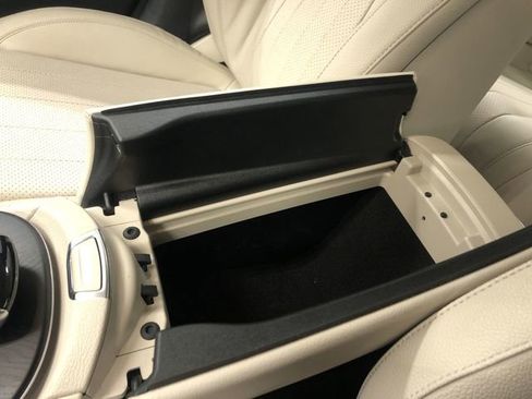 Used 2018 Mercedes-Benz E 300 E 300 image 28