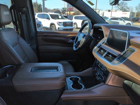 Used 2023 Chevrolet Tahoe High Country image 11