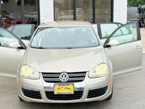Used 2006 Volkswagen Jetta Value Edition FWD image 4