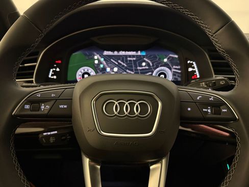 Used 2026 Audi Q7 3.0T Premium Plus w/ Premium Plus Package AWD/4WD image 11