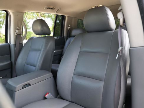 Used 2005 Dodge Durango SLT RWD image 6