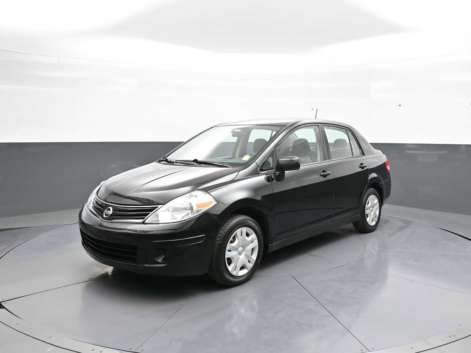 Used 2011 Nissan Versa 1.8 S FWD image 10