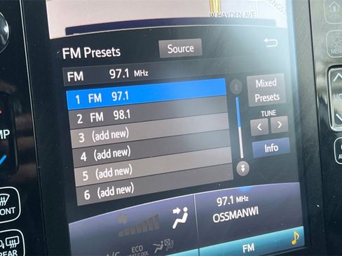 Certified 2021 Toyota Prius Prime Limited w/ Carpet Mat Package (TMS) image 20