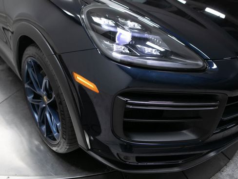 Certified 2023 Porsche Cayenne Turbo GT AWD/4WD image 12