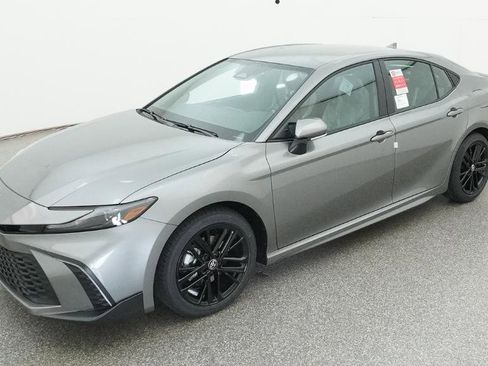 New 2026 Toyota Camry SE image 1