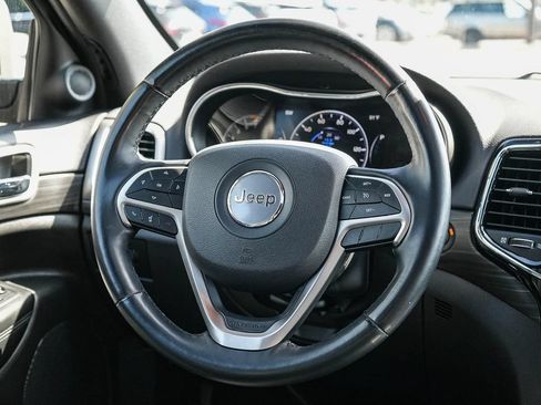 Used 2020 Jeep Grand Cherokee Altitude AWD/4WD image 15