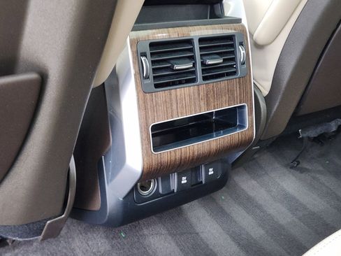 Used 2018 Land Rover Range Rover Sport HSE image 31