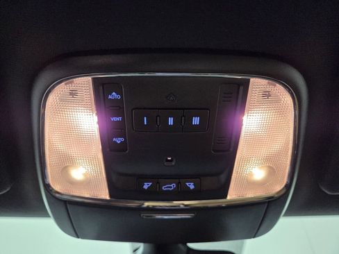 Used 2017 Dodge Durango Citadel w/ Premium Entertainment Group RWD image 18