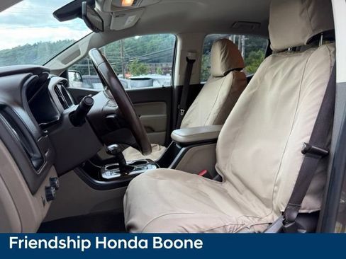 Used 2015 GMC Canyon SLE AWD/4WD image 18
