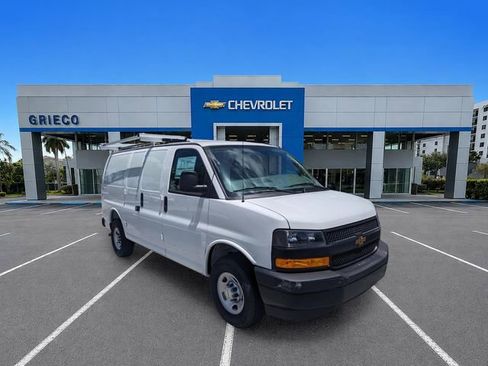 Used 2025 Chevrolet Express 2500 w/ Driver Convenience Package RWD image 2