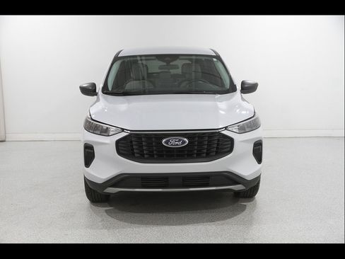 Used 2025 Ford Escape Active w/ Cold Weather Package AWD/4WD image 2