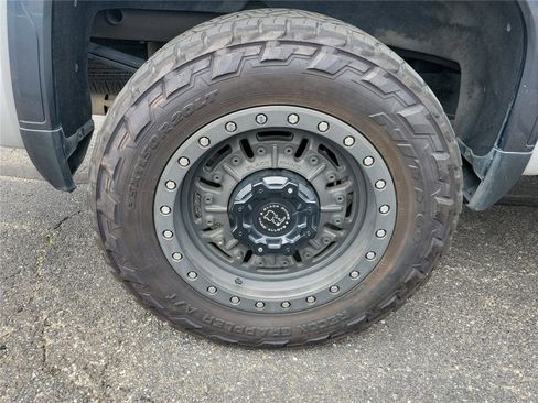 Used 2022 GMC Sierra 1500 SLT AWD/4WD image 6