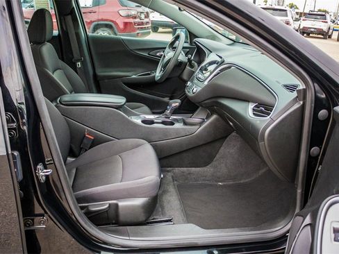 Used 2024 Chevrolet Malibu LT image 10