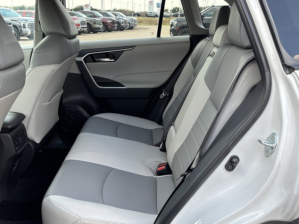 Used 2025 Toyota RAV4 XLE Premium FWD image 16