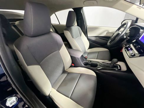 Used 2023 Toyota Corolla LE image 30