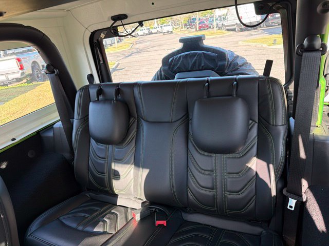 Used 2018 Jeep Wrangler Sport AWD/4WD image 15