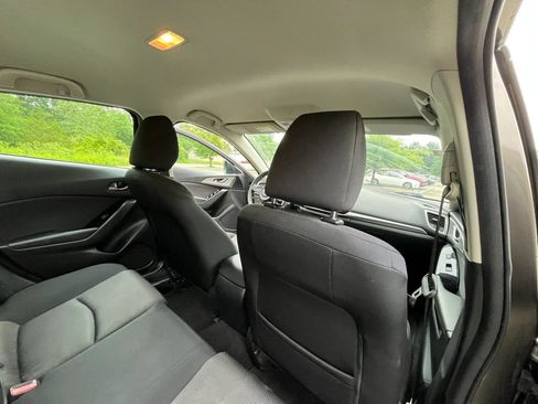 Used 2017 MAZDA MAZDA3 Sport FWD image 16