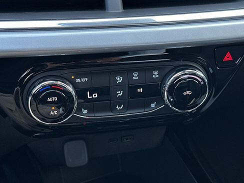 New 2026 Chevrolet Trax LT w/ Driver Confidence Package FWD image 20