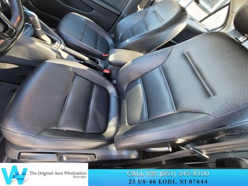 Used 2015 Volkswagen Jetta SE image 12