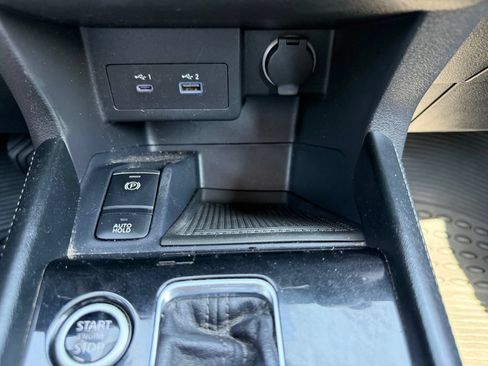 Used 2021 Nissan Kicks SV FWD image 25