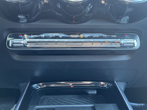 Certified 2024 Mercedes-Benz GLB 250 250 image 29