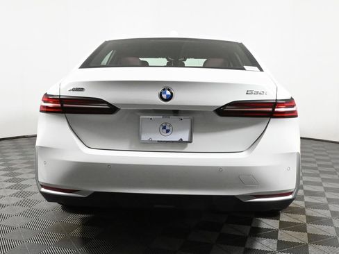 Used 2026 BMW 530i xDrive w/ Premium Package image 6
