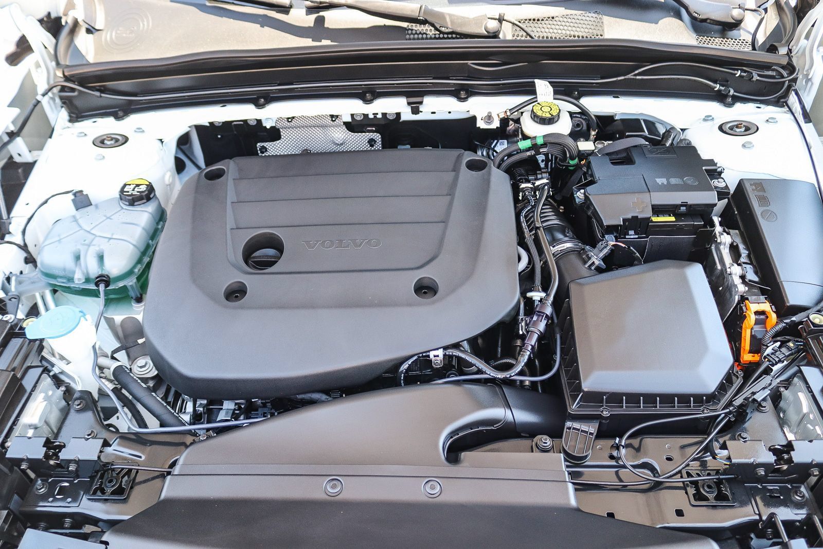 Certified 2026 Volvo XC40 B4 Core FWD image 31