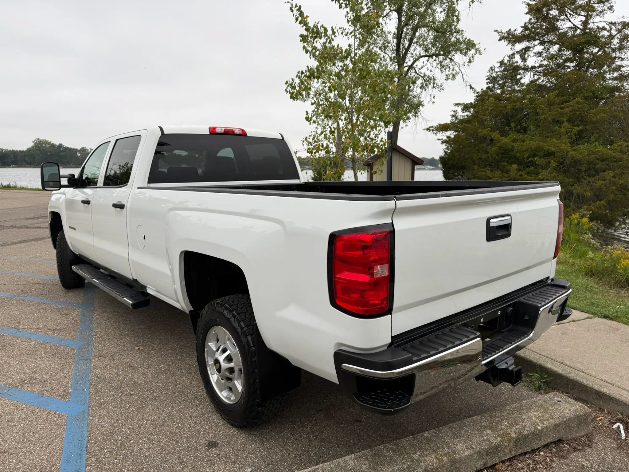 Used 2015 Chevrolet Silverado 2500 LT AWD/4WD image 7