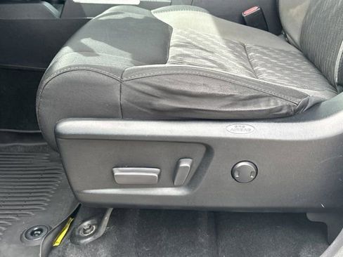 Used 2019 Toyota Tundra SR5 w/ SR5 Upgrade Package image 11