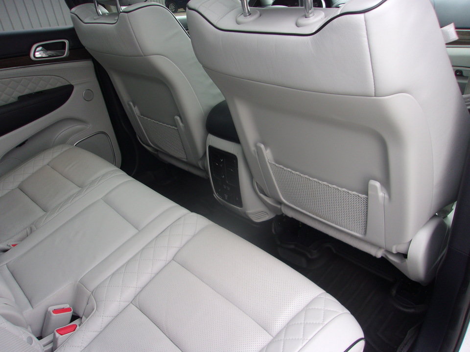 Used 2019 Jeep Grand Cherokee Summit AWD/4WD image 22