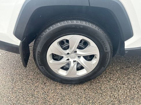 Used 2023 Toyota RAV4 LE image 39