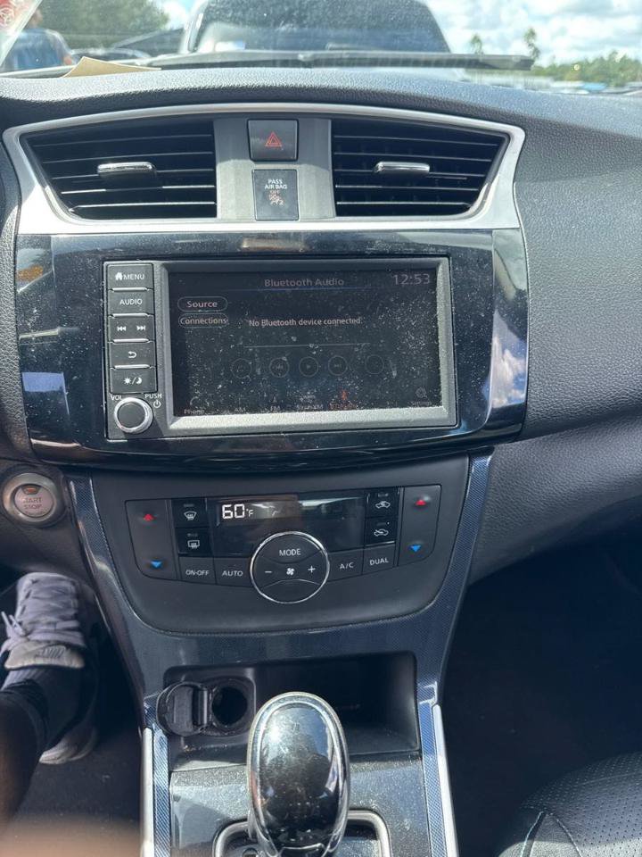Used 2019 Nissan Sentra SR w/ Premium Package (SR) FWD image 17