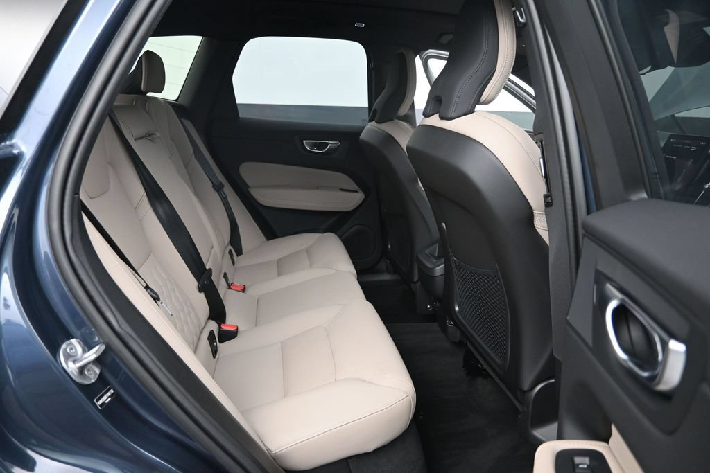 Certified 2026 Volvo XC60 B5 Plus AWD/4WD image 16