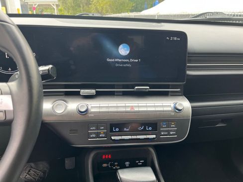 Used 2025 Hyundai Kona SEL image 18