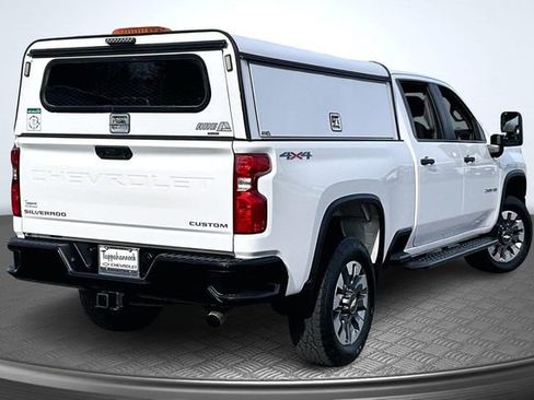 Used 2022 Chevrolet Silverado 2500 Custom w/ Custom Convenience Package image 6