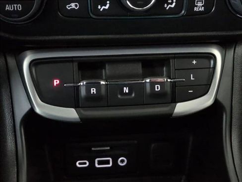 Used 2024 GMC Terrain SLT w/ Infotainment Package II AWD/4WD image 22