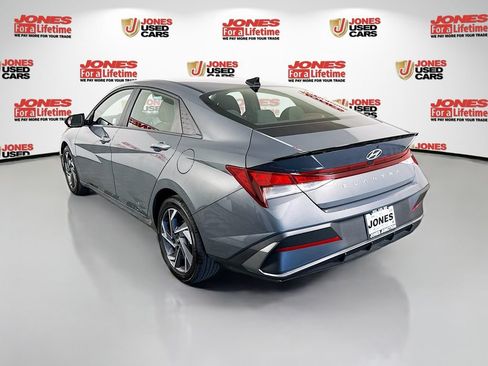 Certified 2025 Hyundai Elantra Sport FWD image 2