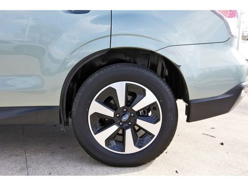 Used 2018 Subaru Forester 2.5i Limited image 31