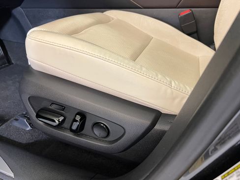 Used 2024 Lexus RX 350 w/ Convenience Package image 13