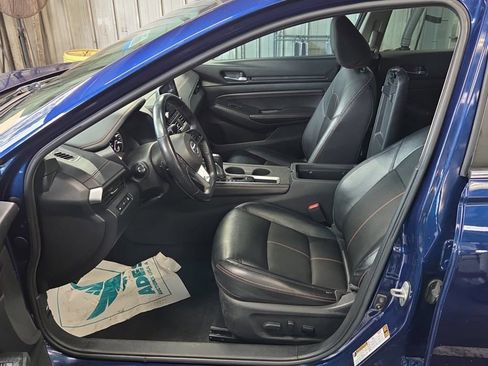 Used 2020 Nissan Altima 2.5 SR w/ Premium Package FWD image 7