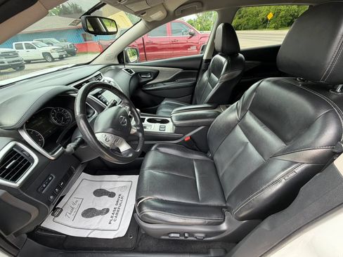 Used 2018 Nissan Murano SL w/ Midnight Edition Package FWD image 9