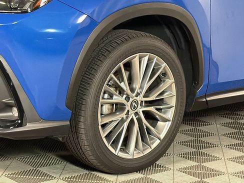 Certified 2025 Lexus NX 350 AWD w/ Premium Package image 4